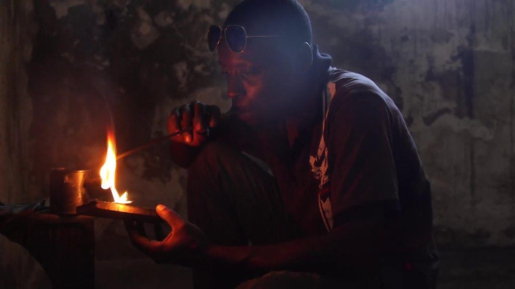 Mozambique silversmiths face modern competition