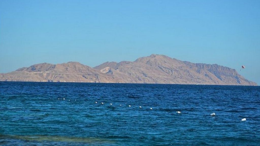Egypt court quashes Red Sea islands' transfer to Saudis - BBC News