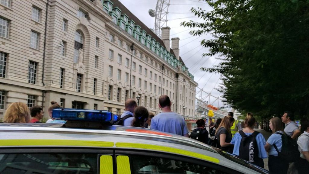 London Eye evacuated after 'wartime bomb' found in Thames