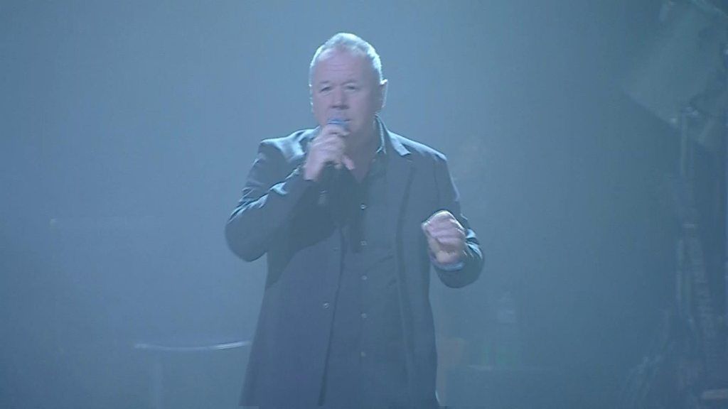 Manchester concert tribute to victims