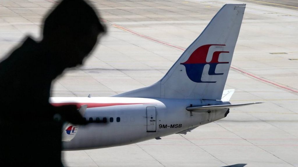 Malaysia Airlines to track planes with satellites