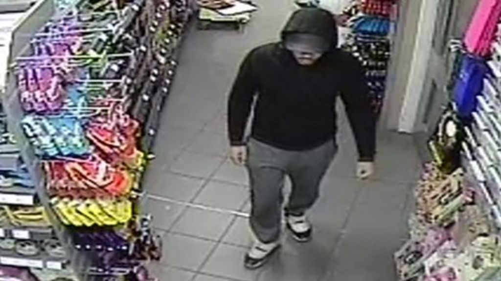 Manchester attack: CCTV appears to show bomber shopping hours before explosion