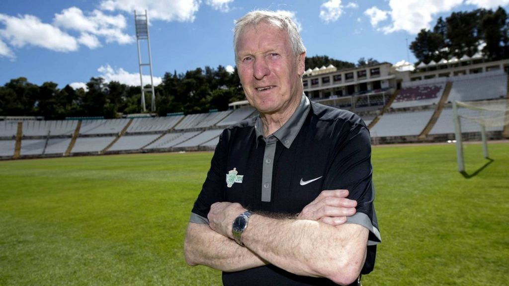 Family of Billy McNeill confirm he has dementia - BBC News