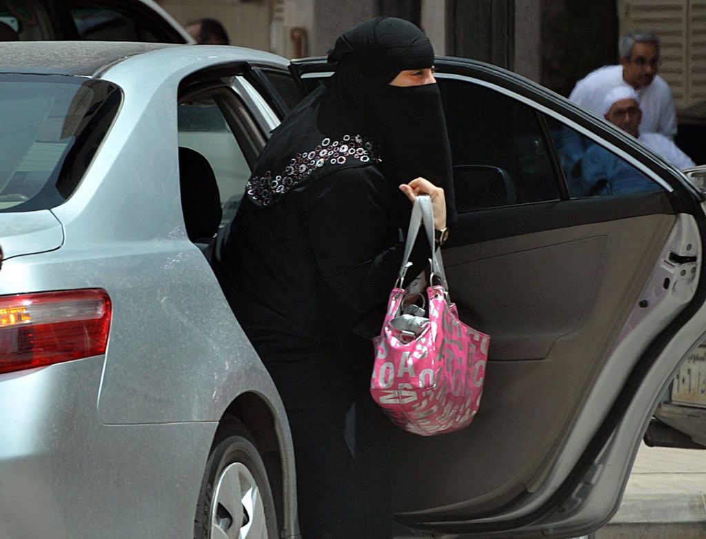 Loujain Al Hathloul Saudi Women S Driving Activist Arrested Bbc News