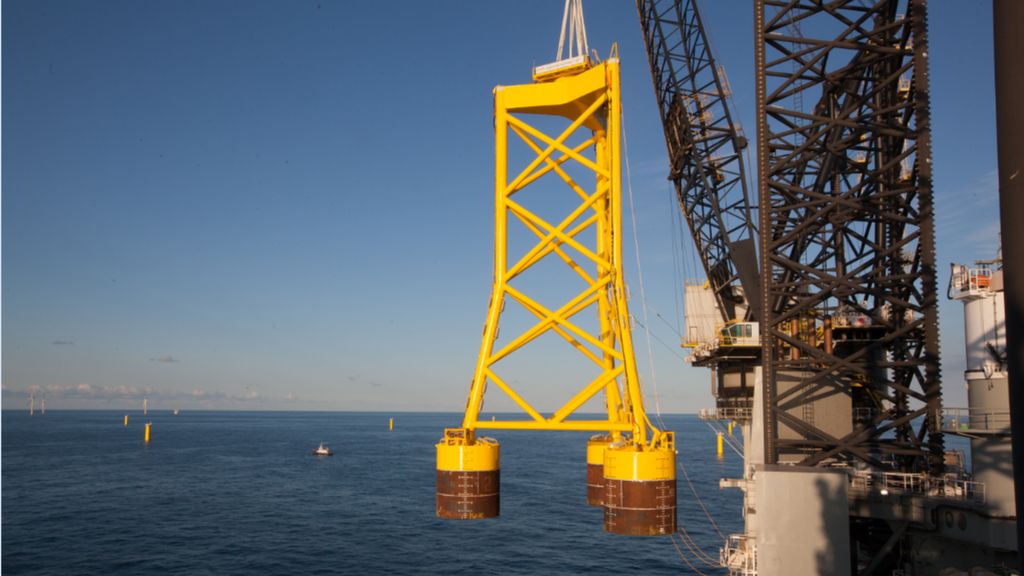 Harland and Wolff wind turbine project supports jobs