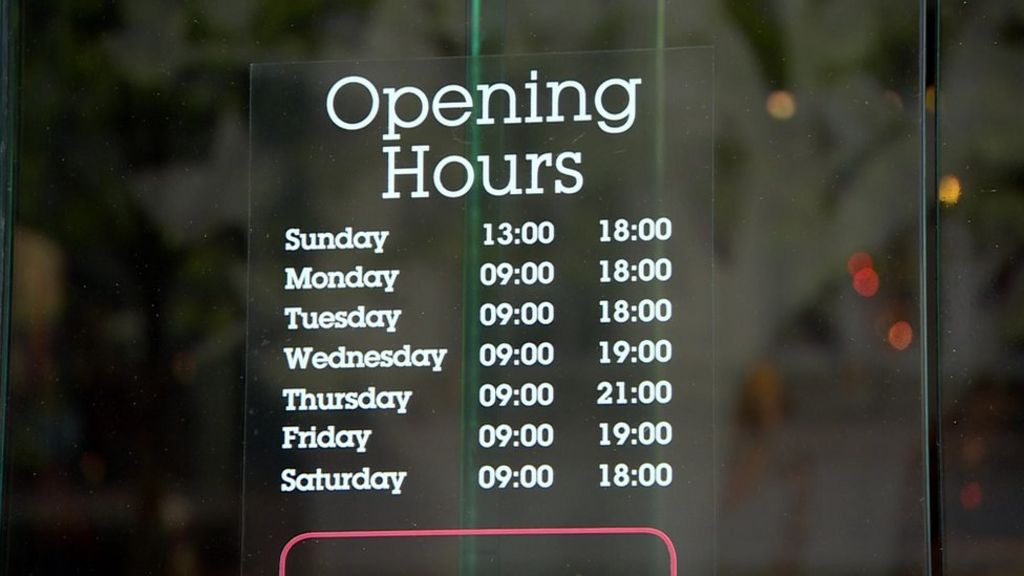 Plan to extend Belfast Sunday trading defeated - BBC News - BBC News
