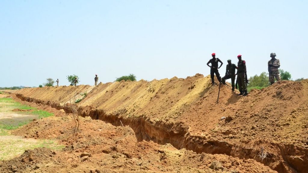 Nigerian university builds trench to stop Boko Haram attacks BBC News
