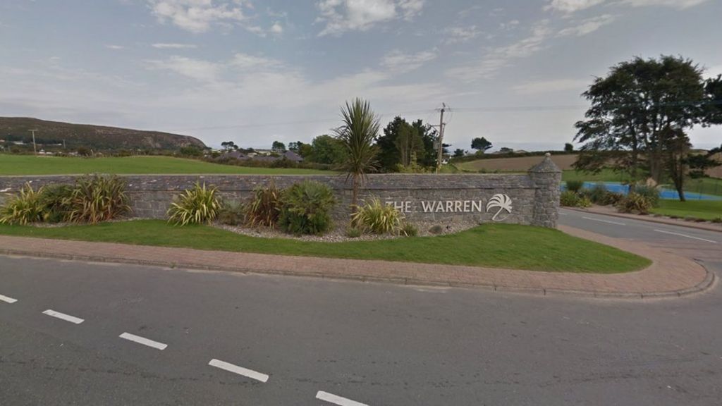 Woman dies in Gwynedd resort tractor incident