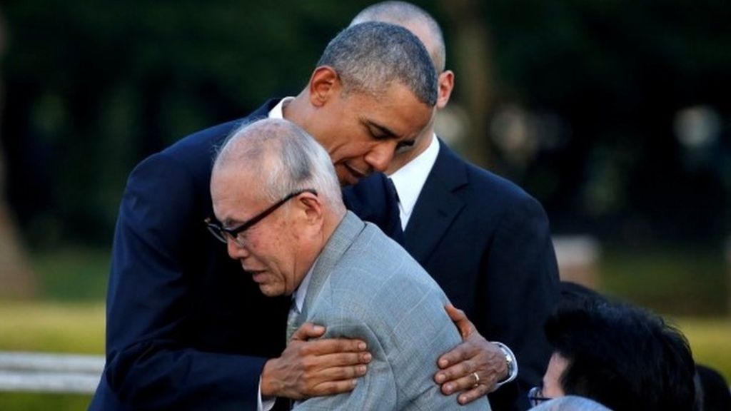 Hiroshima memory must never fade, Obama says on historic visit - BBC News