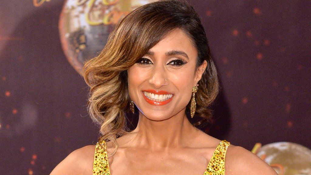 Strictly Come Dancing: Countryfile's Anita Rani to host tour - BBC News