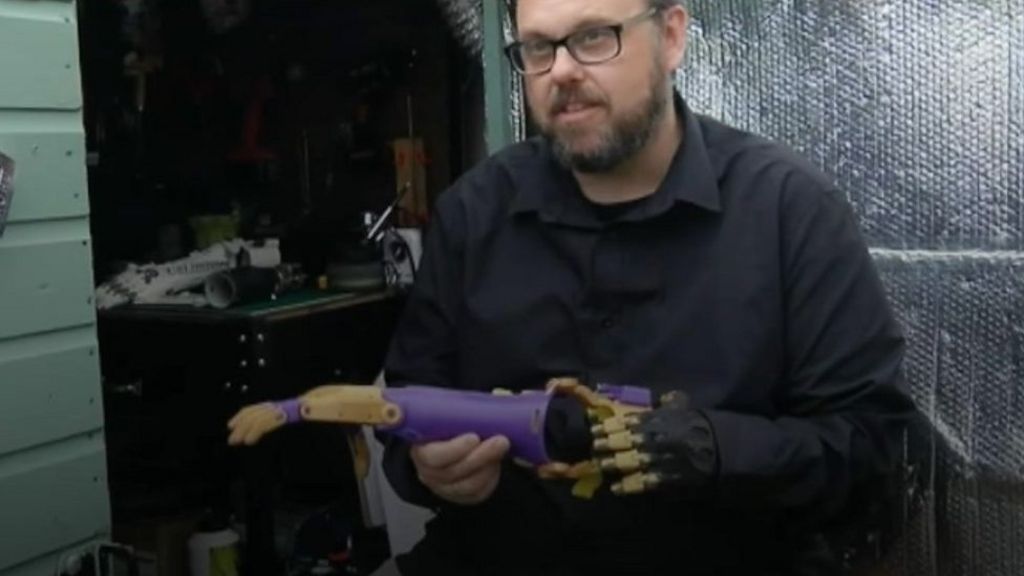 Clydach man makes 3D artificial limbs in garden shed