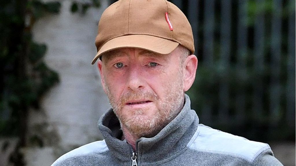 Kevin Nolan jailed for storing Semtex and guns in Belfast - BBC News