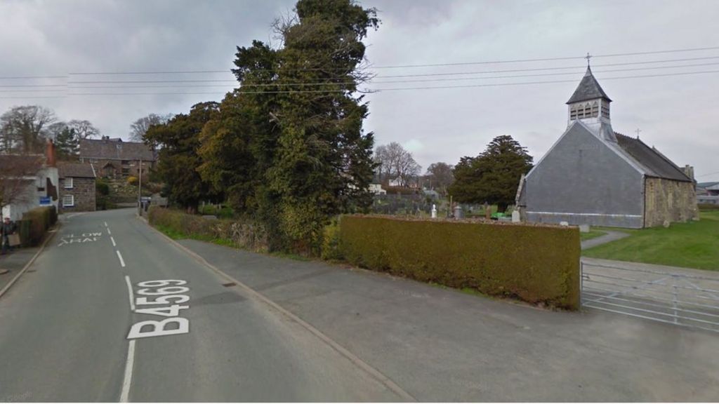 Community council in Powys to fold after 'detrimental' row