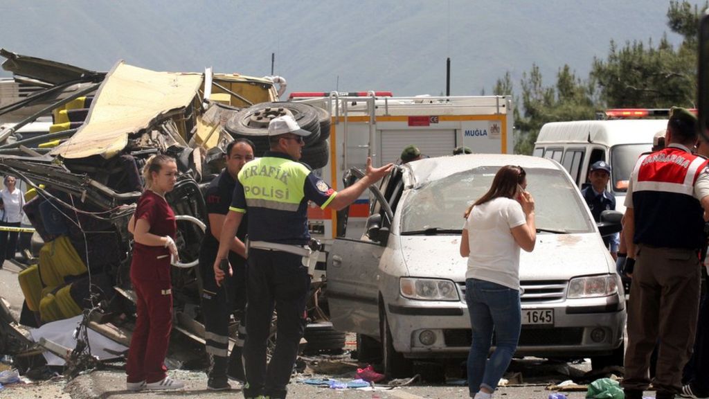 Turkey tourist bus falls from cliff, killing 23