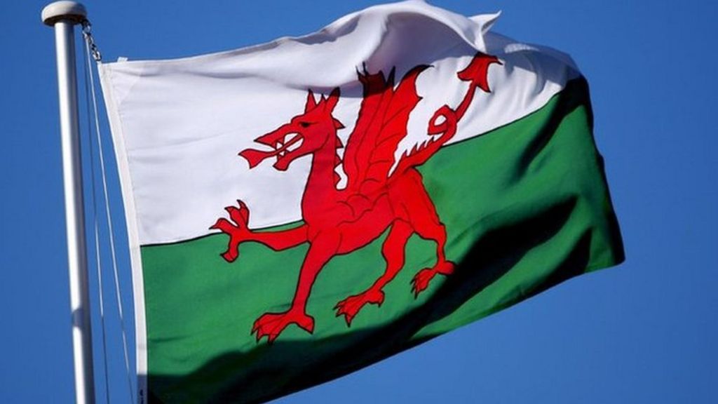 Gwynedd schools encouraged to fly Welsh flag for 'identity'