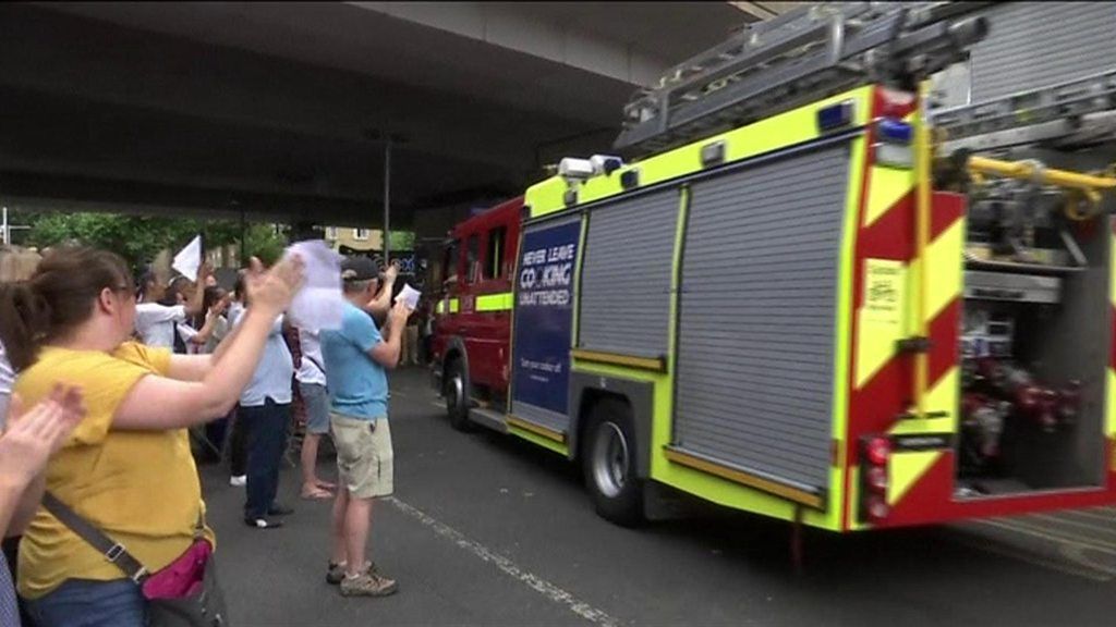 London fire: Community claps and cheers firefighters