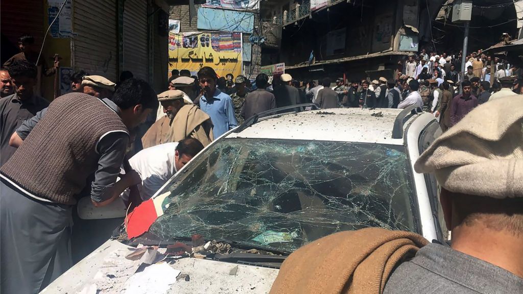 Pakistan blast: Parachinar bomb leaves at least 24 dead