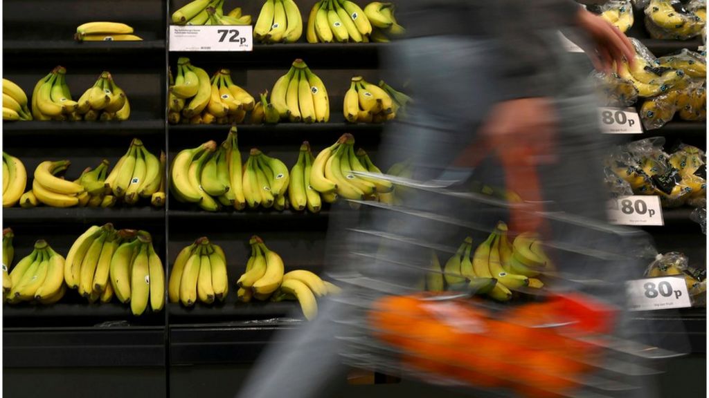 Household food waste level 'unacceptable'