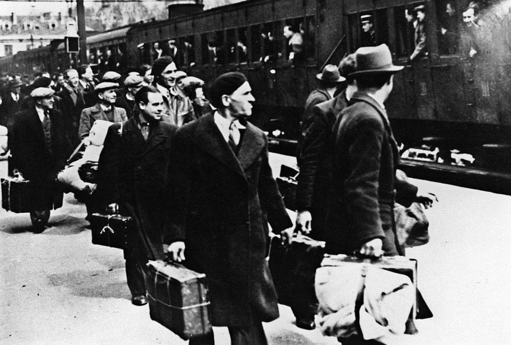 France opens WW2 Vichy regime files