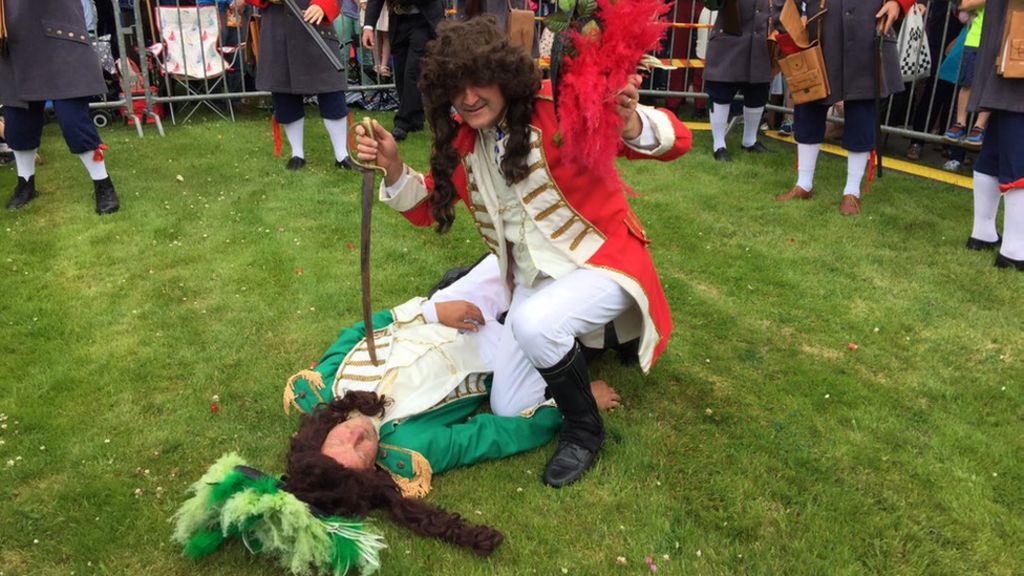 In pictures: Scarva 'Sham Fight'