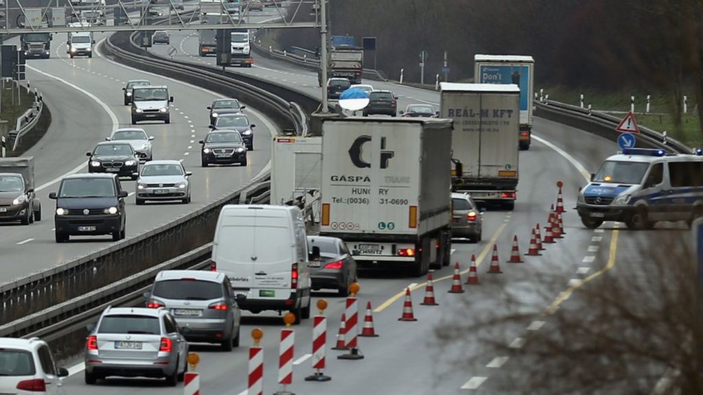 Germany bus crash: Dozens hurt and 17 missing - BBC News