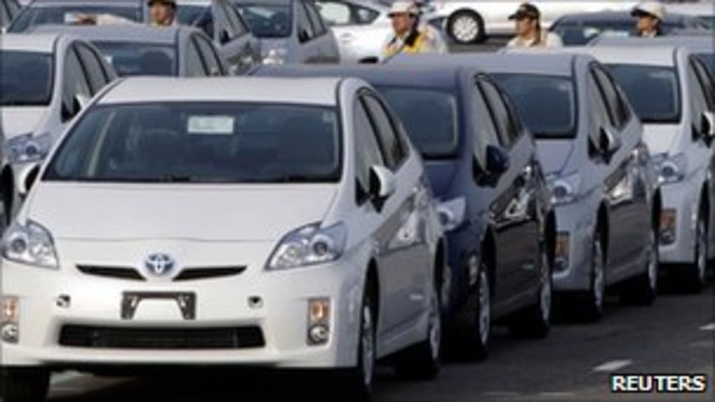 Japan's new vehicle sales plunge in aftermath of quake - BBC News
