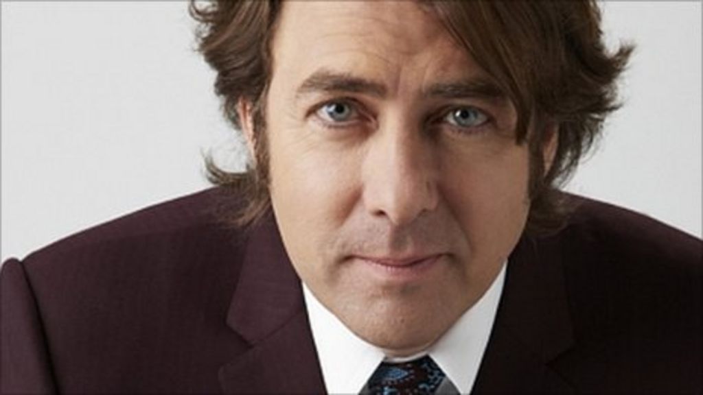 Jonathan Ross defends BBC salary - BBC News