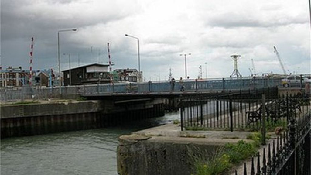 Lowestoft's Bascule Bridge Closed For 151 Nights In Five Years - BBC News