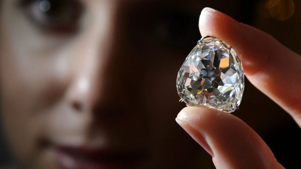 One of world's oldest diamonds sells for $10m - BBC News