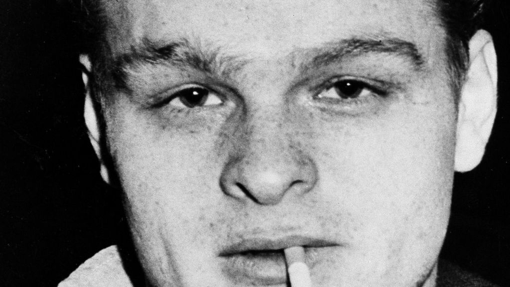 Killer on the road: why mass murderers haunt US highways - BBC News