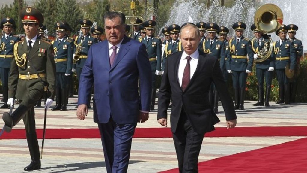 Russia gets 30-year extension for base in Tajikistan - BBC News