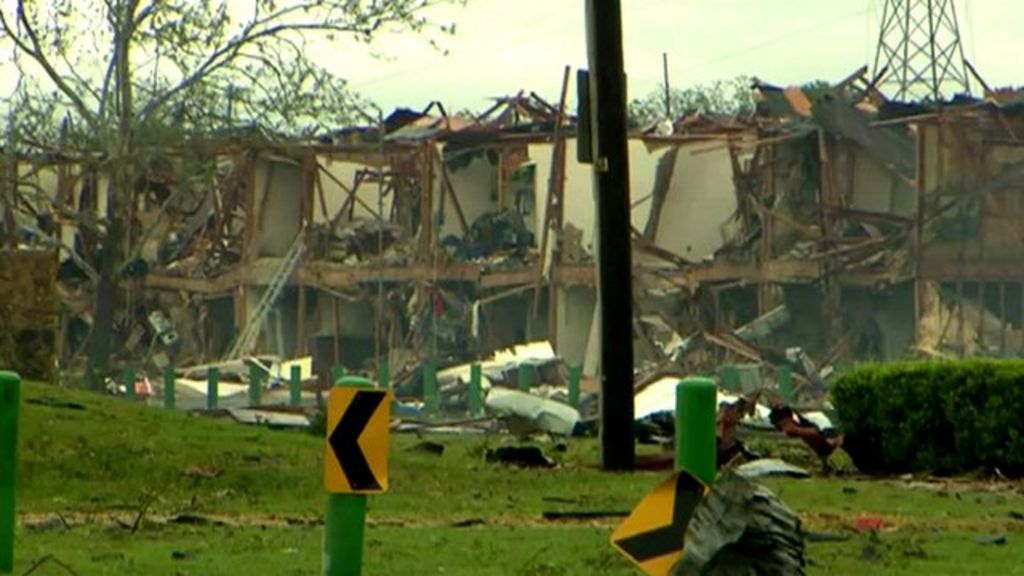 Texas Waco fertiliser plant blast search for survivors - BBC News