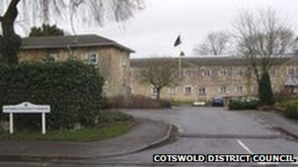 Cotswold District Council review under way - BBC News