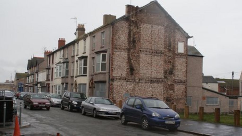 Rhyl regeneration sees Gronant Street homes demolition BBC News