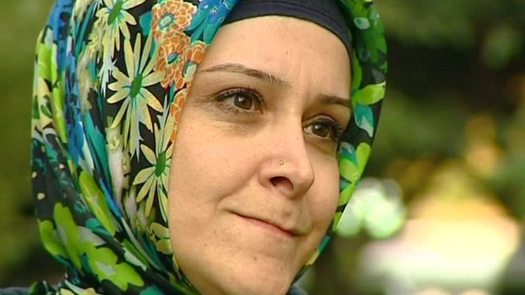 Turkey lifts headscarf ban in state institutions - BBC News
