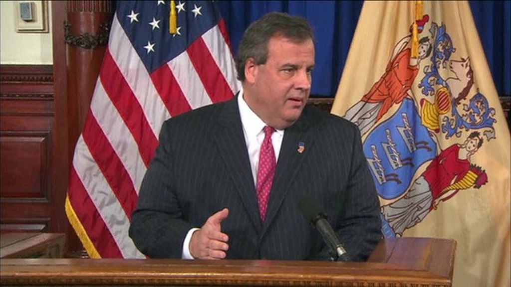 Chris Christie 'humiliated' by bridge-gridlock scandal - BBC News