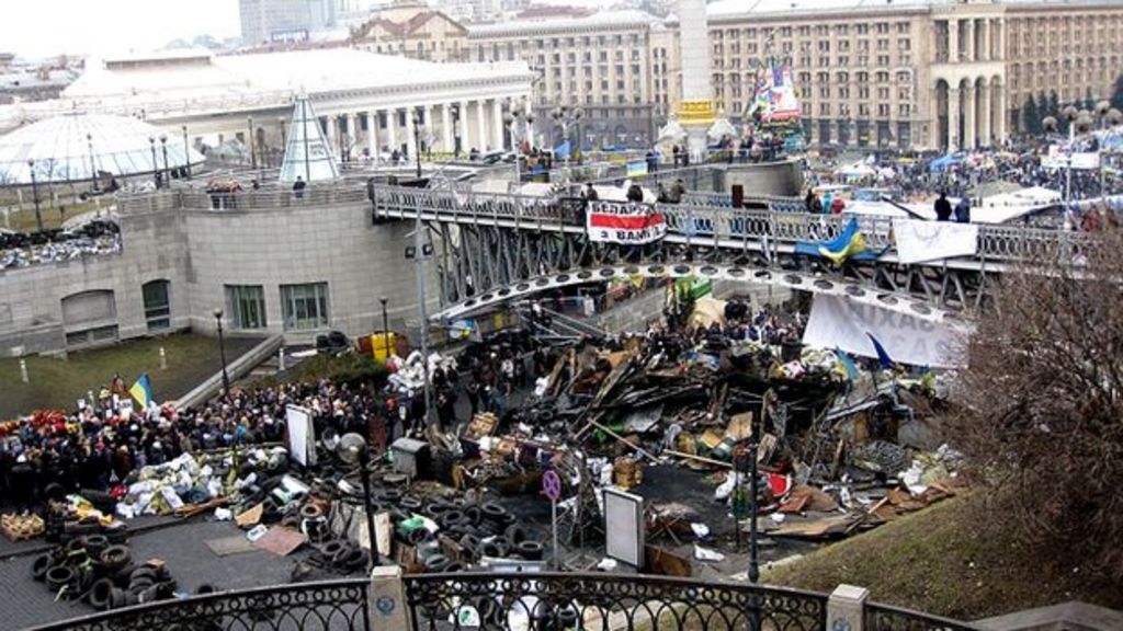 Ukraine's Maidan Protesters Stand Their Ground - BBC News