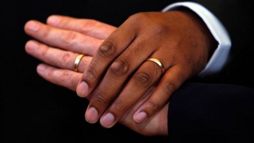 homme soumis a un couple homme soumis a un couple