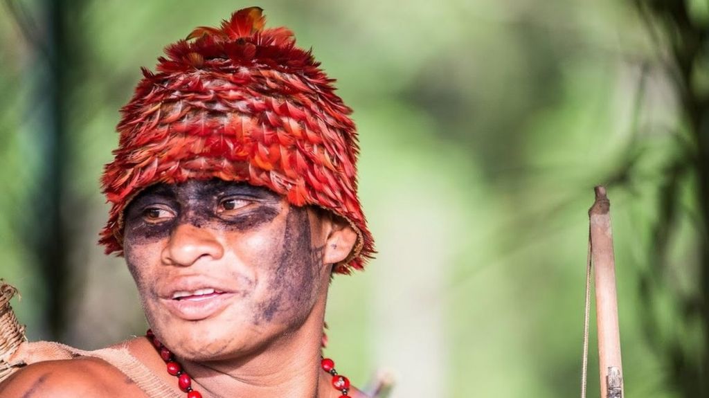 Amazon Tribe Fights Brazil Dam Project Bbc News 