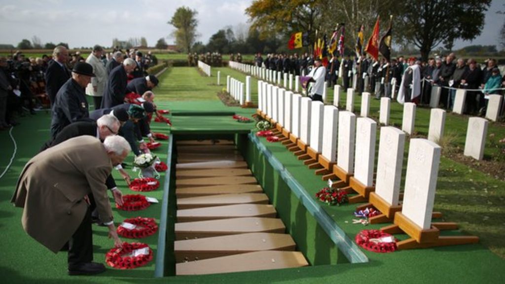 ww1-british-soldiers-remains-reinterred-100-years-after-death-bbc-news