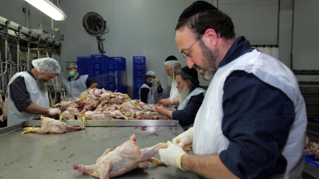 Polish ban on kosher slaughter of animals is overturned - BBC News