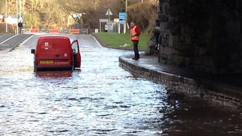 Flooding causes train and road disruption in Powys BBC News