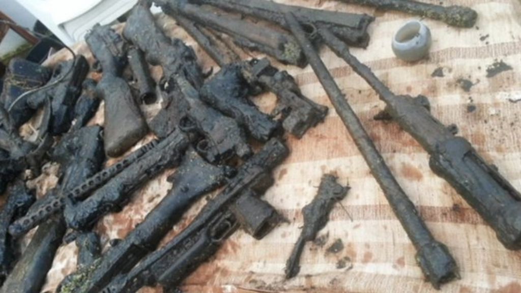 Guns cache found in Somerset river BBC News