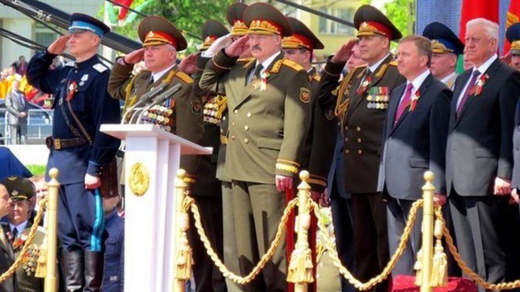 Belarus: Interior minister dons Stalinist uniform - BBC News