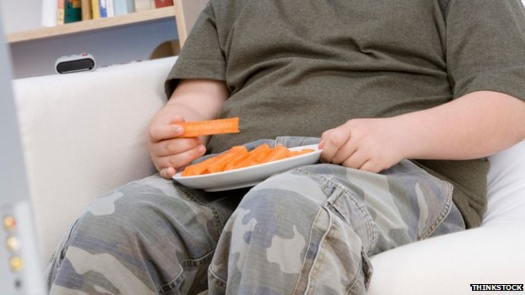 UK children becoming obese at younger ages - BBC News