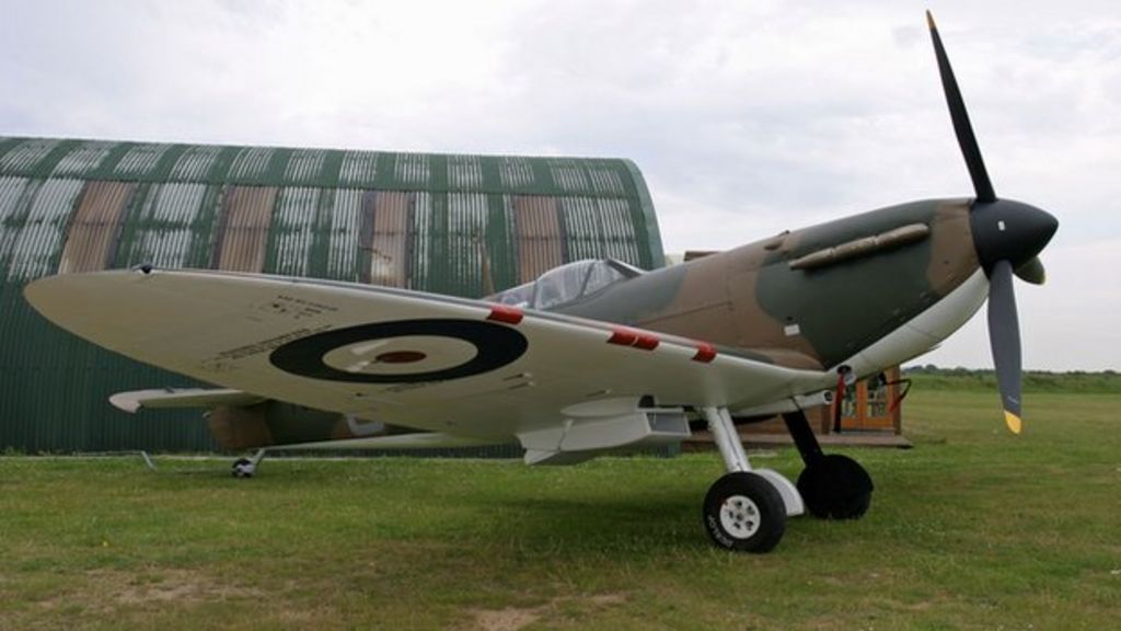 What does it take to restore a World War Two Spitfire? - BBC News