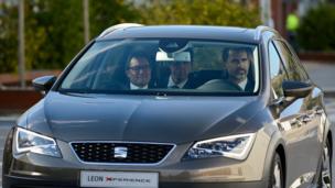 Artur Mas and King in a Catalan car