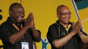 Cyril Ramaphosa,kushoto, alikuwa makamu wake rais Jacob Zuma