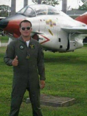 Antes de comprar a companhia aérea, Micky foi piloto da força aérea boliviana