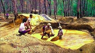 _52371115_mininglargeimage.jpg